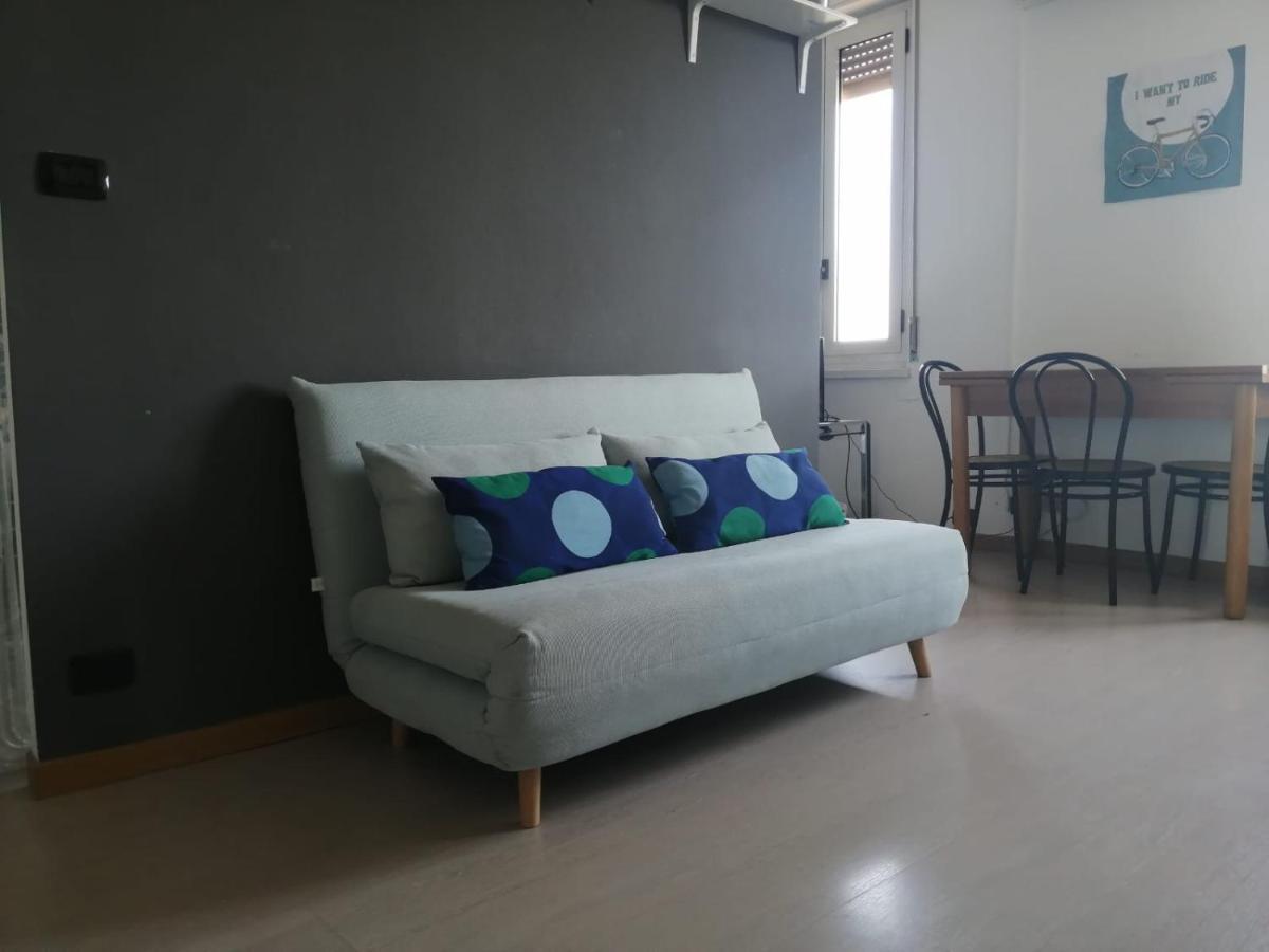 Apartment - Sacchini 16 Милан Экстерьер фото