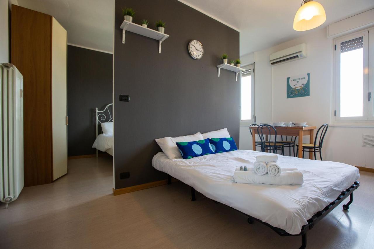 Apartment - Sacchini 16 Милан Экстерьер фото